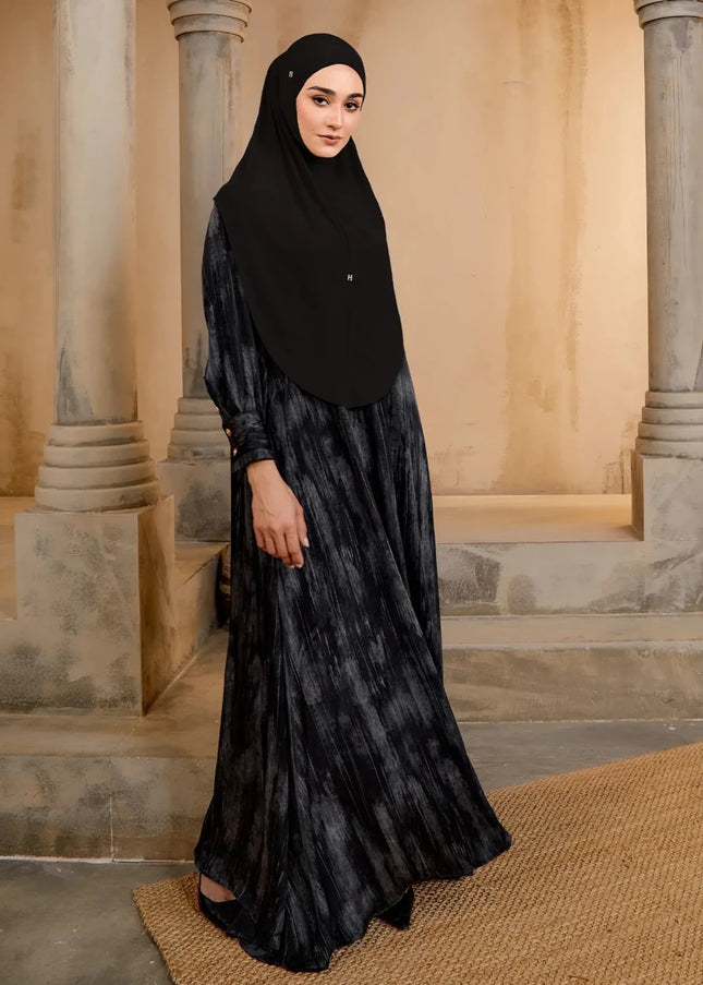 JO-MAWJEENA in BLACK