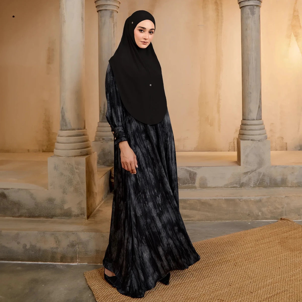 JO-MAWJEENA in BLACK