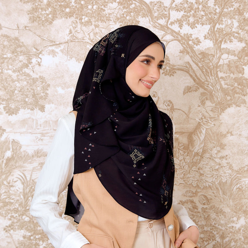 TWEELY-SO RUFFLES JALINAN in BLACK