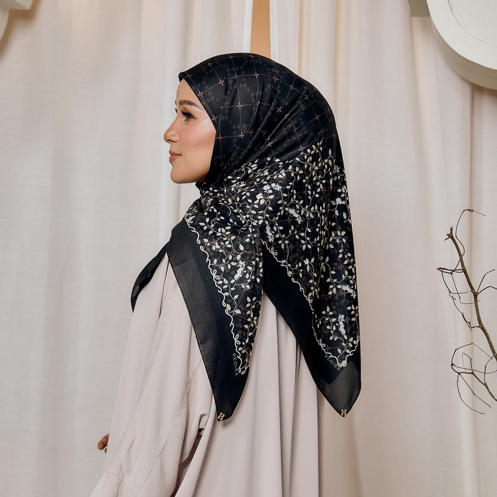 PS-SOFT EMBOSSED SEMILIR DAUN in BLACK