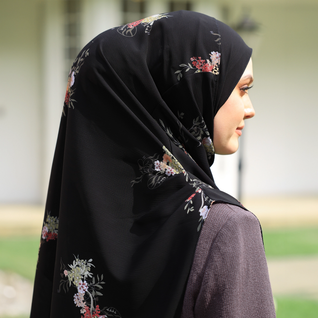 TWEELY-SO BASIC GARLAND in BLACK