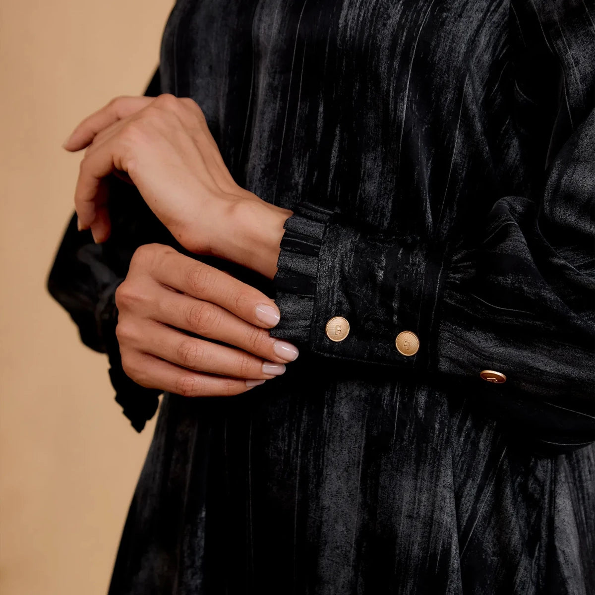 JO-MAWJEENA in BLACK