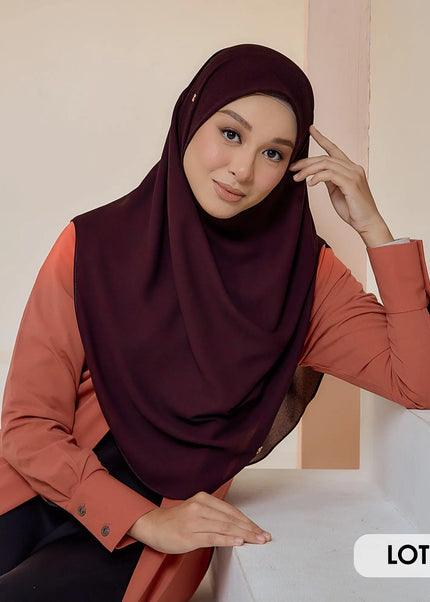 GRACEFULLY-SO PLAIN in BURGUNDY