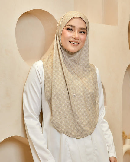 SO-LEILANI INITIALS in BISCOTTI