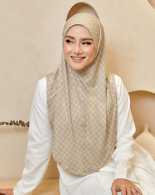 SO-LEILANI INITIALS in BISCOTTI