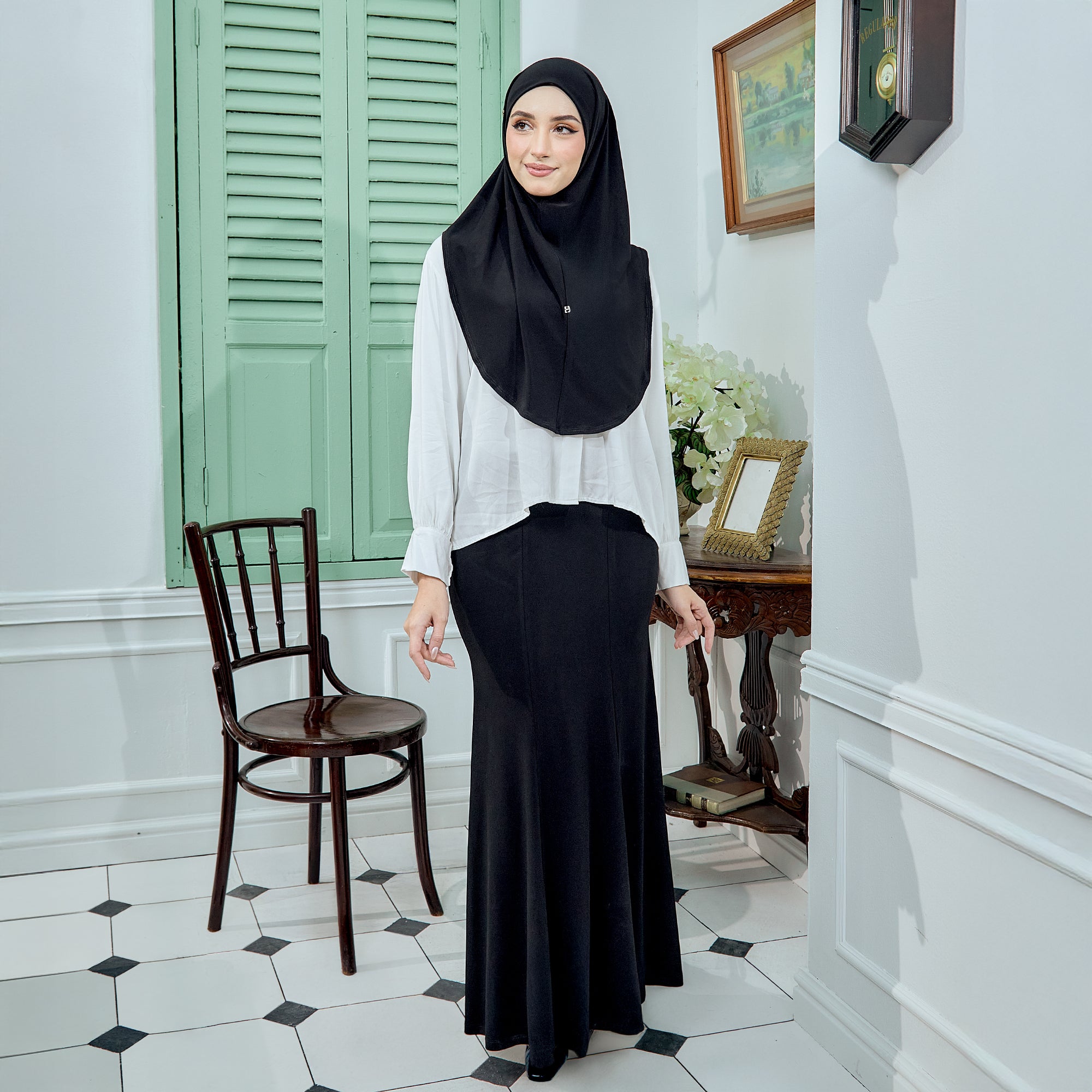 SKIRT SYS-SWIFTY in BLACK