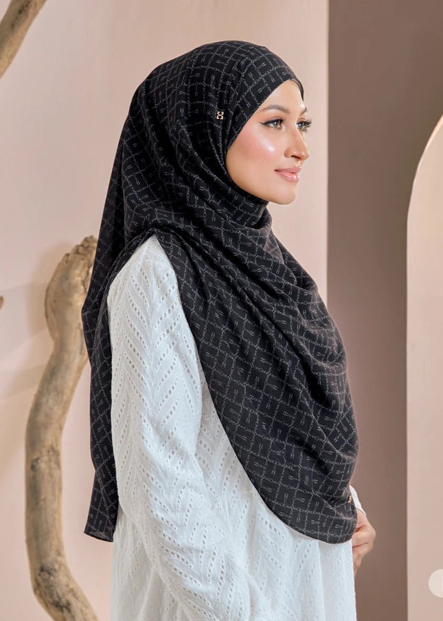 TWEELY-SO BASIC CHAINELLE in BLACK