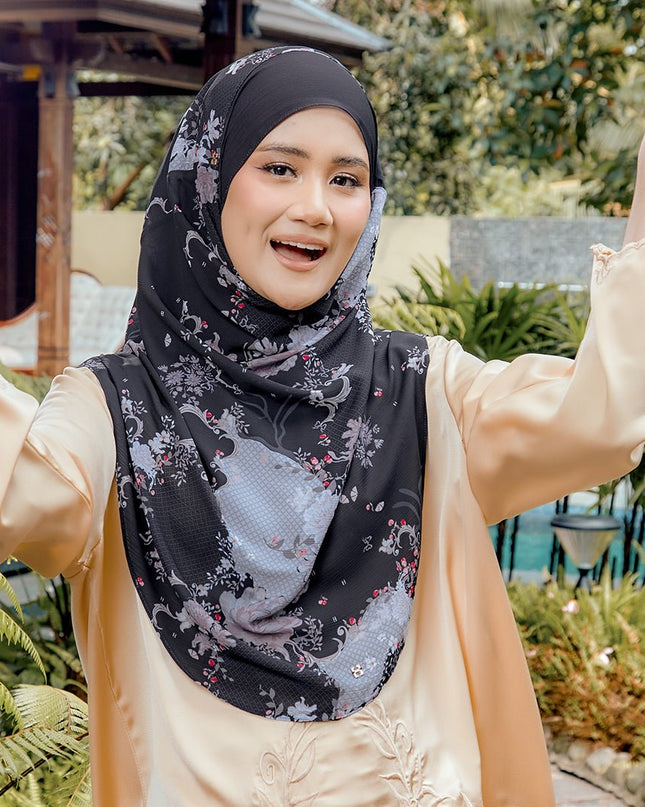 TWEELY-SO BASIC CHERRY CHIC in BLACK