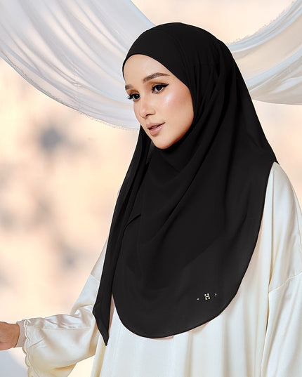 PRETTILY-SO in BLACK