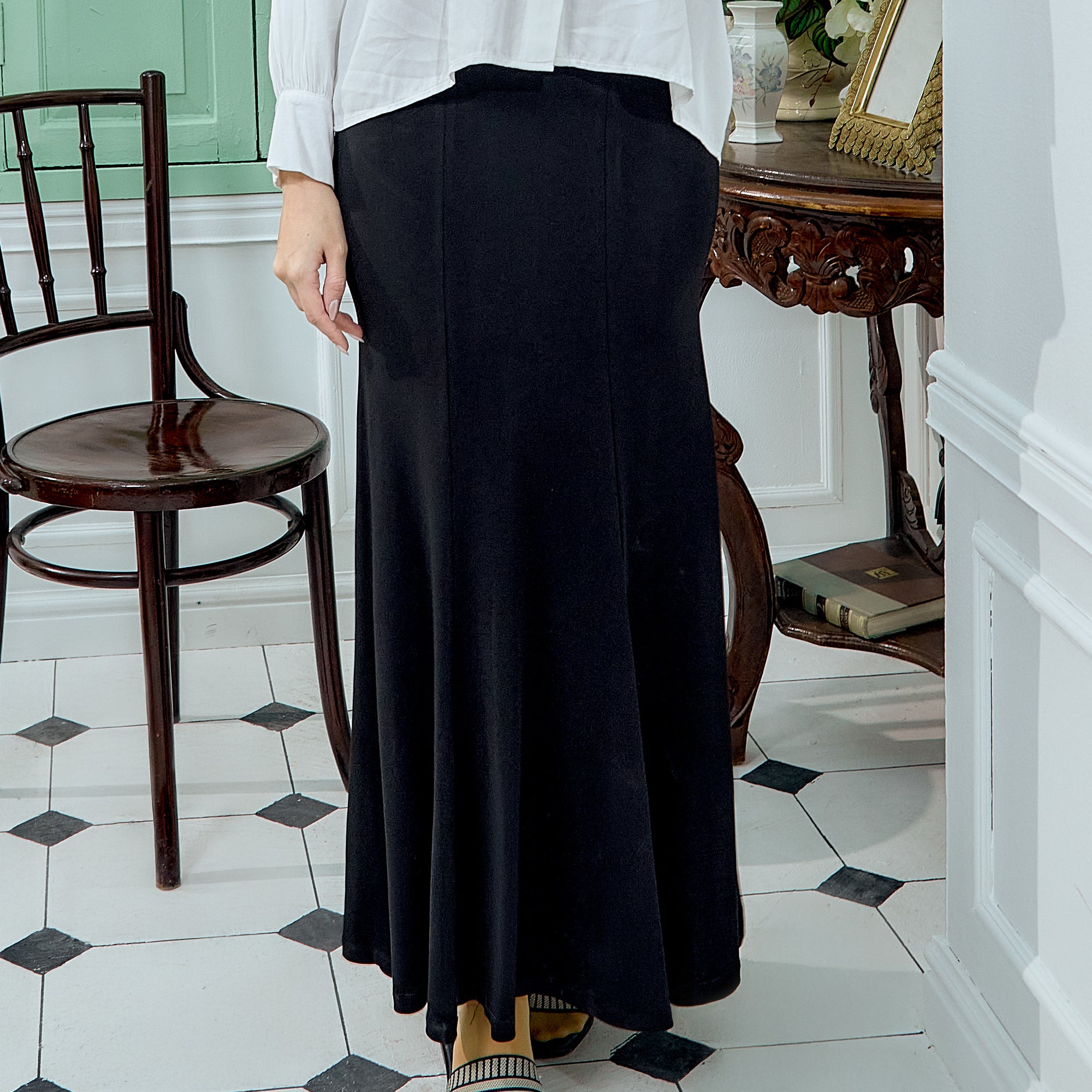 SKIRT SYS-SWIFTY in BLACK
