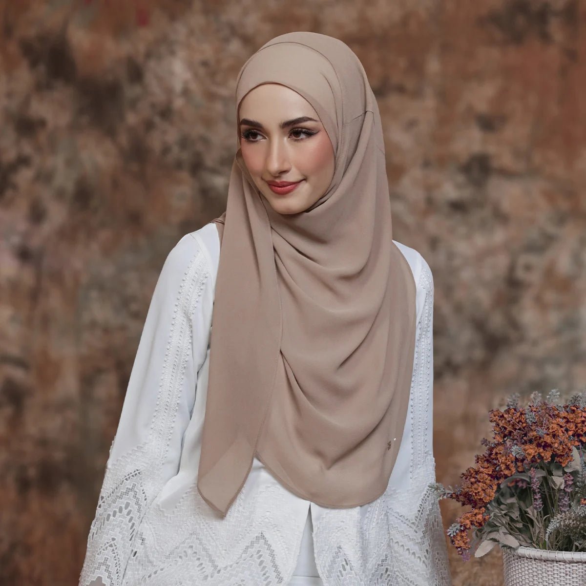 PRETTILY-SO in CHESTNUT