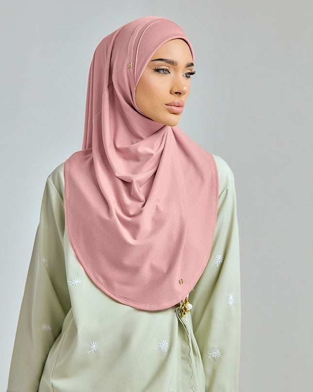 SO-MAREYYA in DAWN PINK