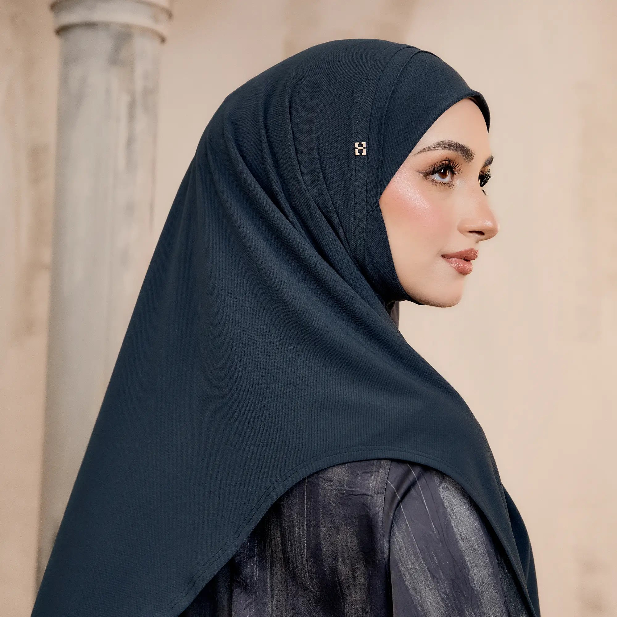 SO-MARJAN TWILL in DARK BLUE