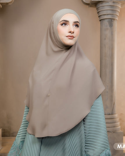 IMANLY-SO in EARTH BEIGE