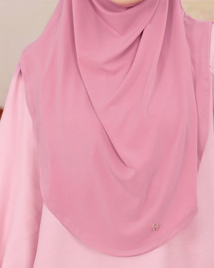 SO-ALEXIS in FLUTTER PINK