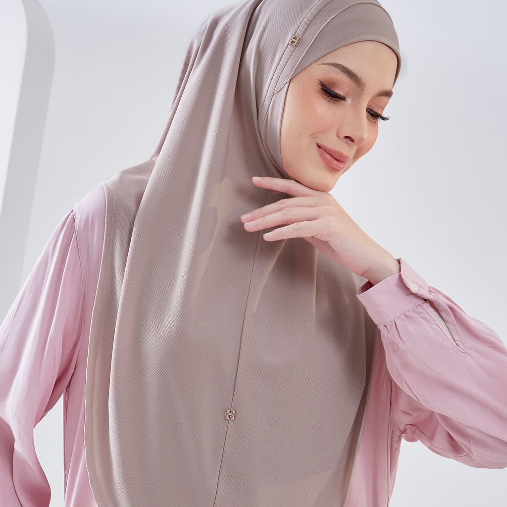 SO-MARJAN TWILL in FROSTY TAUPE