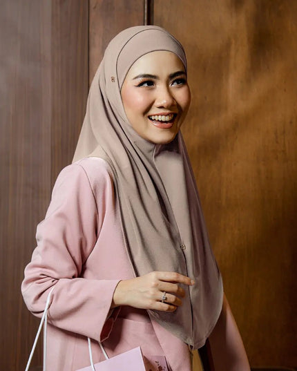 SO-TILLY TIEBACK TWC in FROSTY TAUPE