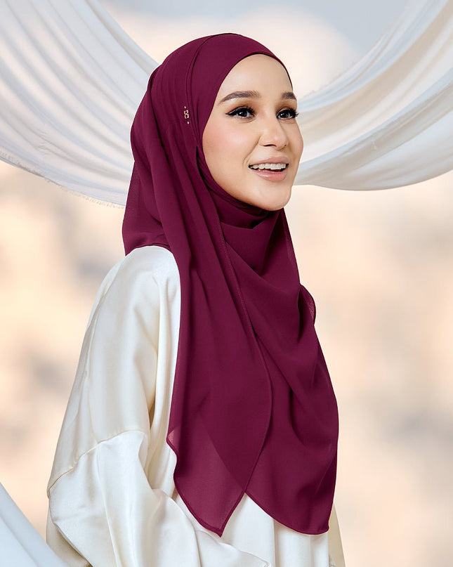 PRETTILY-SO in GRANITA