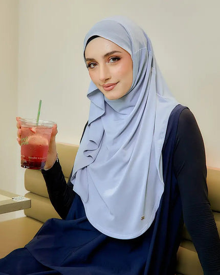 SO-FIENA in HINTING BLUE