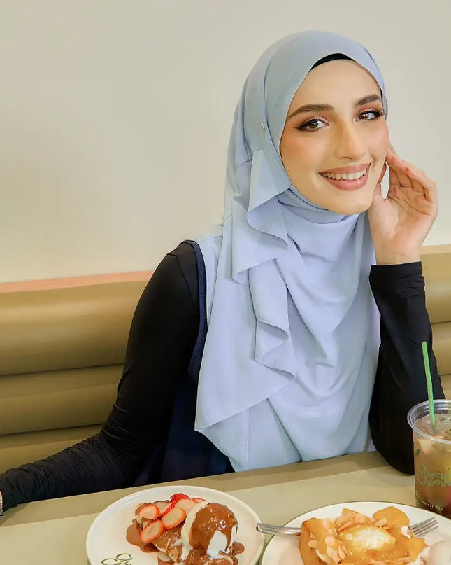 SO-FIENA in HINTING BLUE