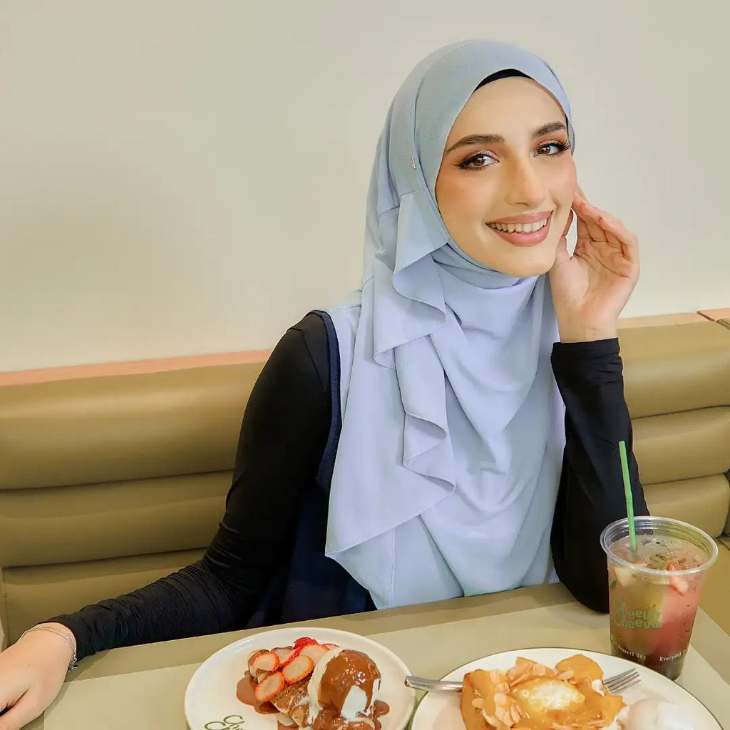 SO-FIENA in HINTING BLUE