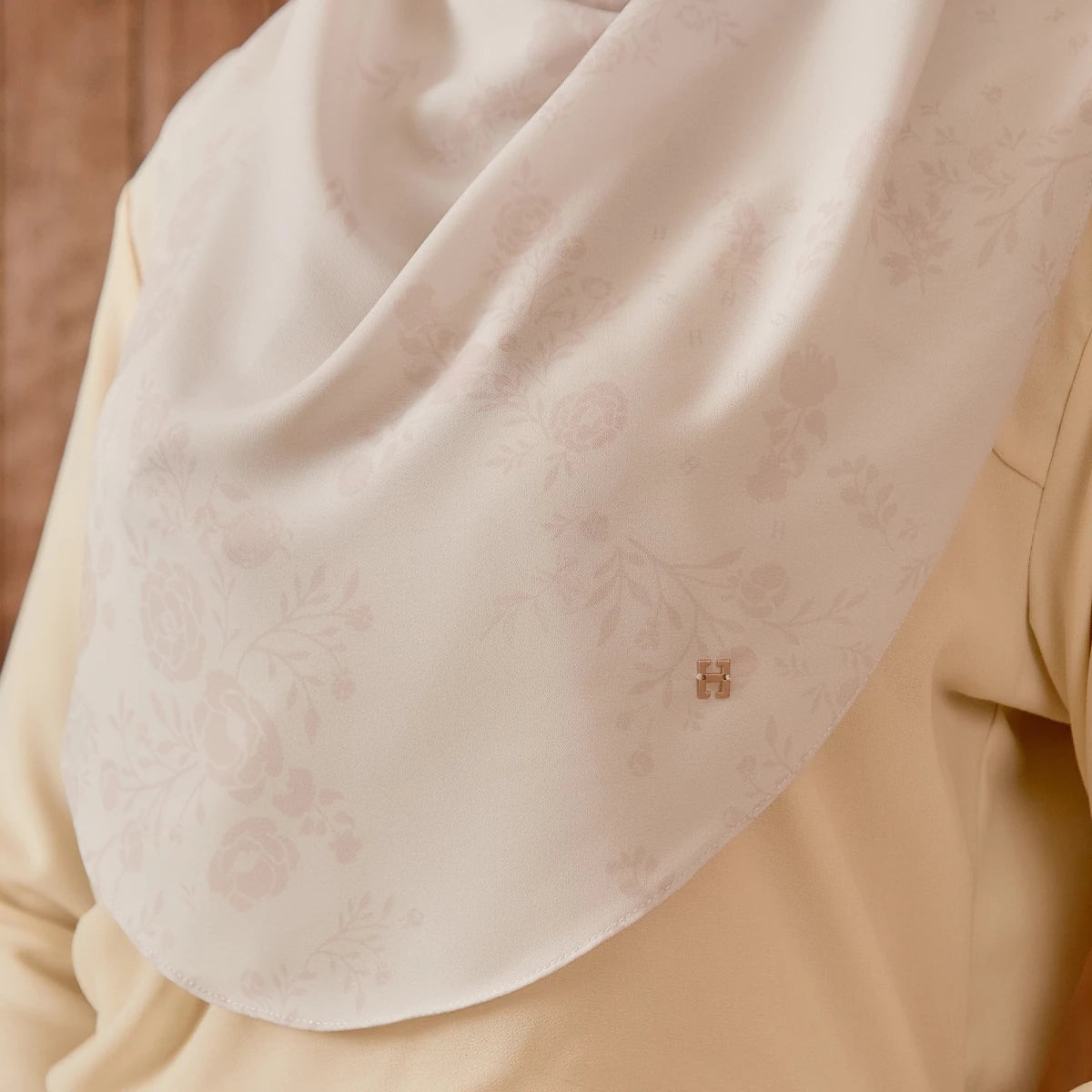 SOFTLY-SO CLOUD PETAL in IVORY