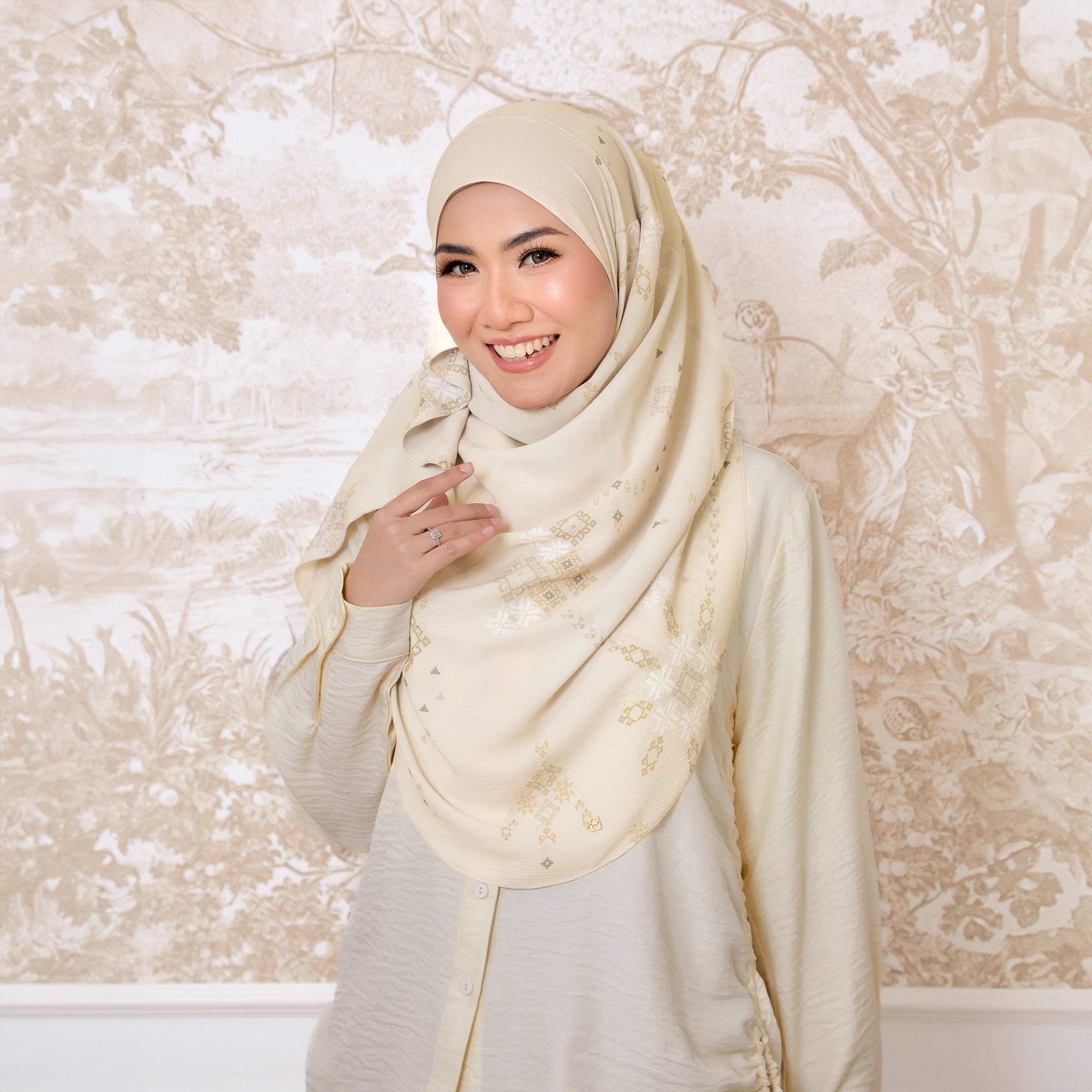 TWEELY-SO RUFFLES JALINAN in IVORY LACE