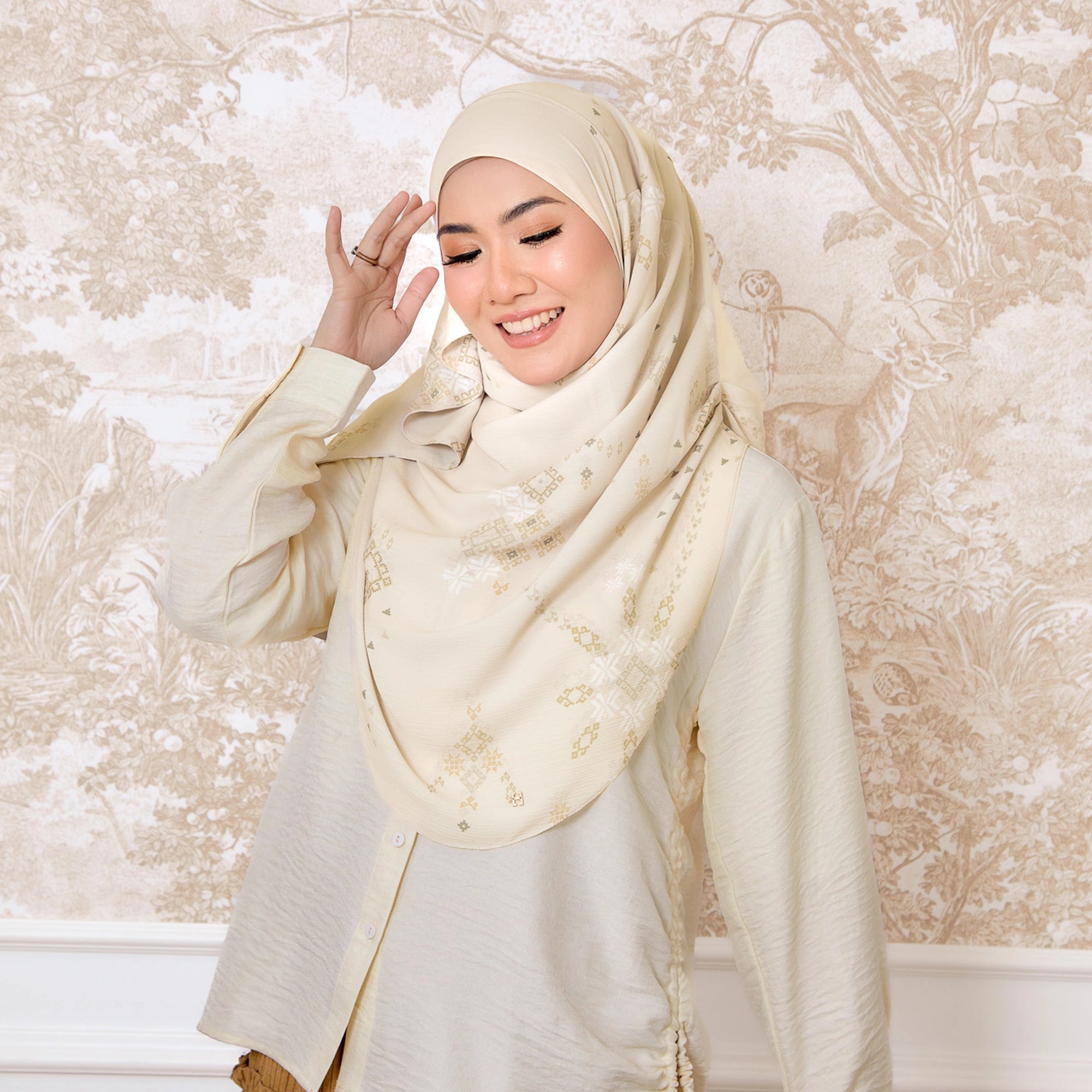 TWEELY-SO RUFFLES JALINAN in IVORY LACE