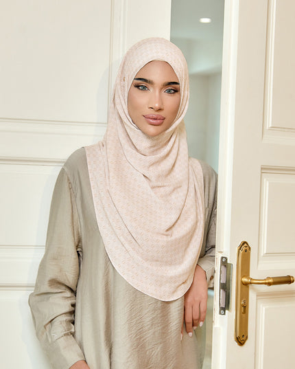 TWEELY-SO BASIC INITIALS in IVORY OAT