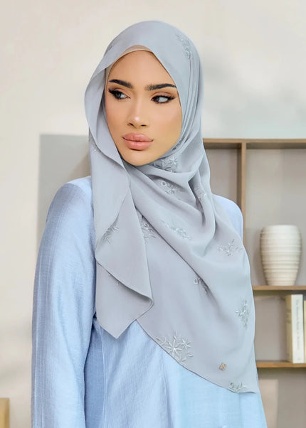 SWEETLY-SO LUXE ELARA in LIGHT GREY