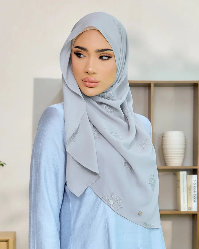 SWEETLY-SO LUXE ELARA in LIGHT GREY