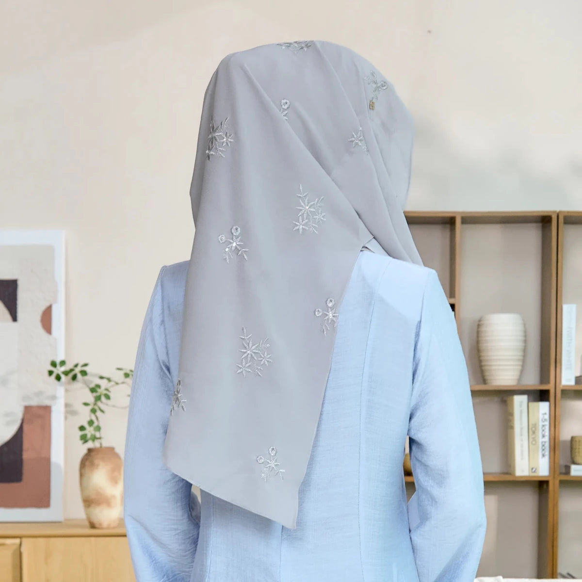 SWEETLY-SO LUXE ELARA in LIGHT GREY