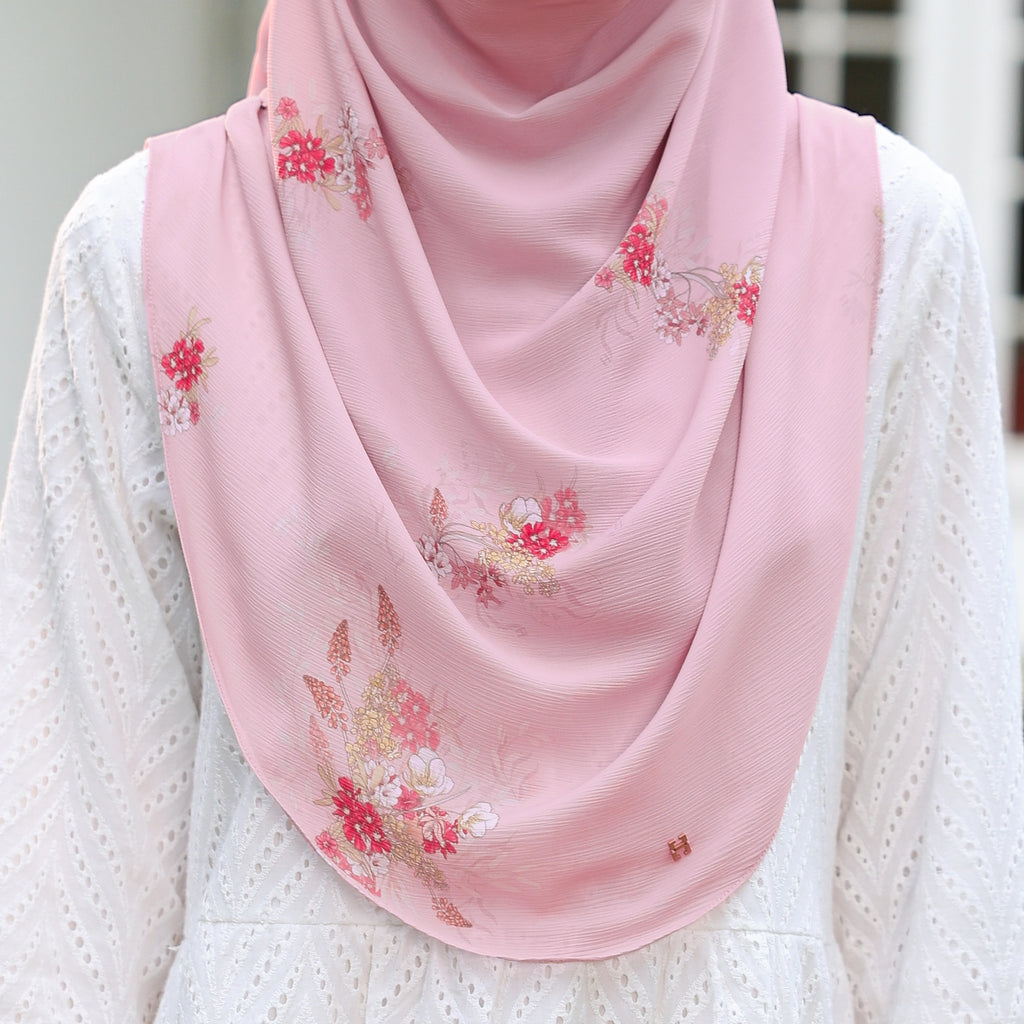 TWEELY-SO BASIC GARLAND in LIGHT PINK