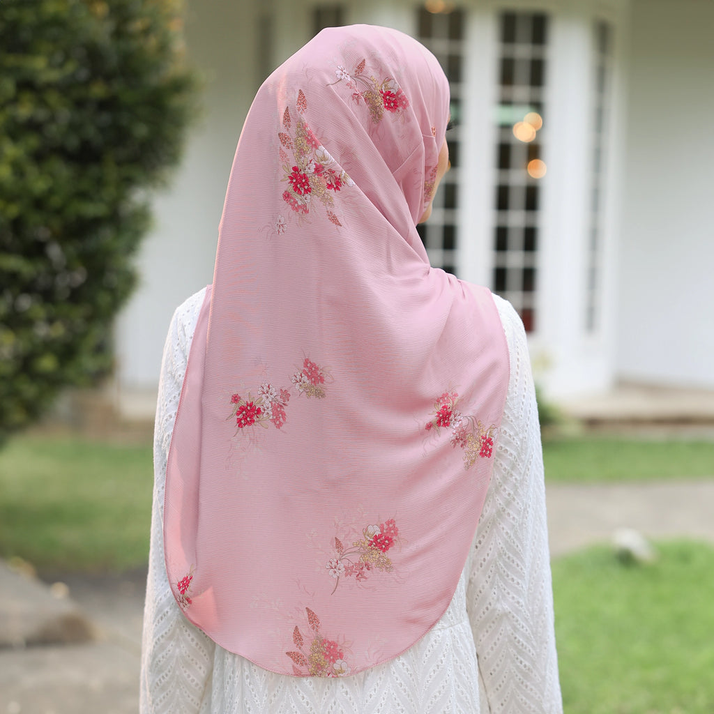 TWEELY-SO BASIC GARLAND in LIGHT PINK