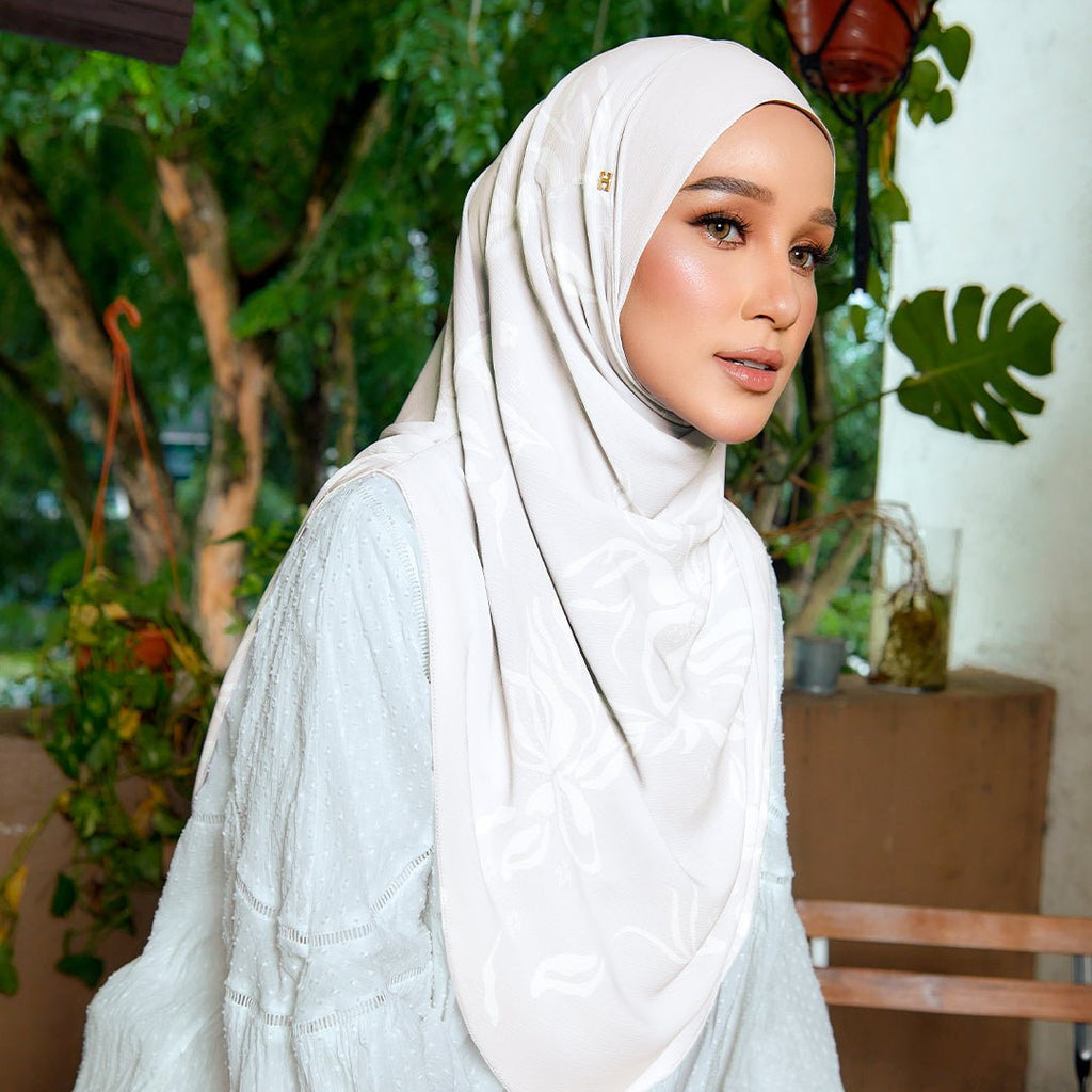 TWEELY-SO BASIC SEPHIA in LILY WHITE