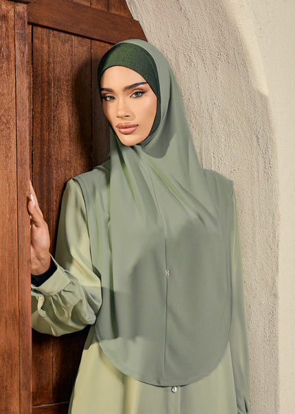 SO-MAHWISH in MILKY KIWI