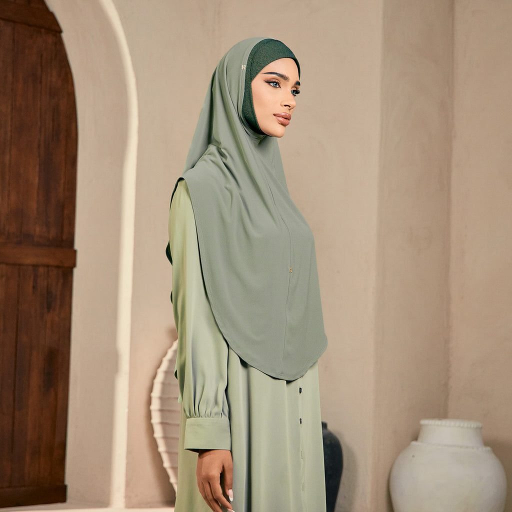 SO-MAHWISH in MILKY KIWI