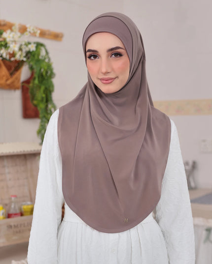 SO-ALEXIS in MAPLE SHADOW