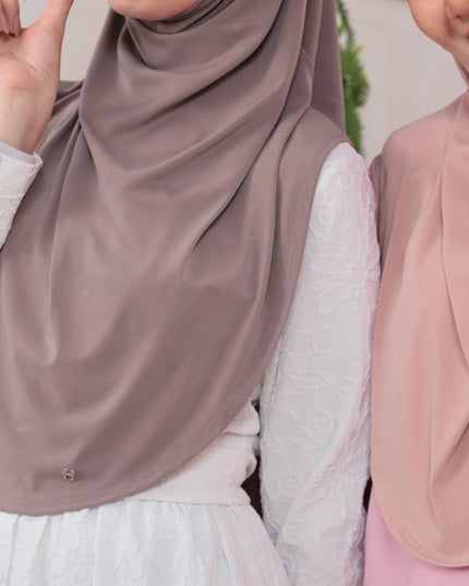 SO-ALEXIS in MAPLE SHADOW