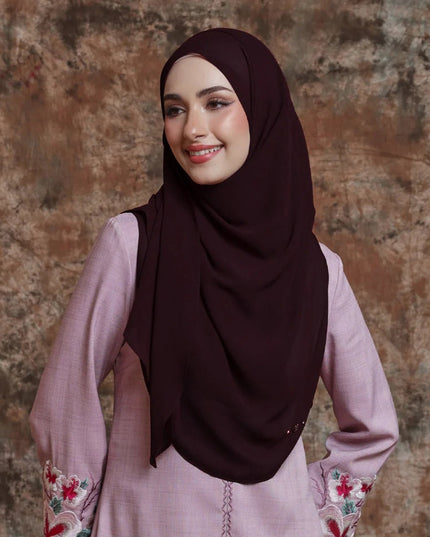 PRETTILY-SO in MAROON