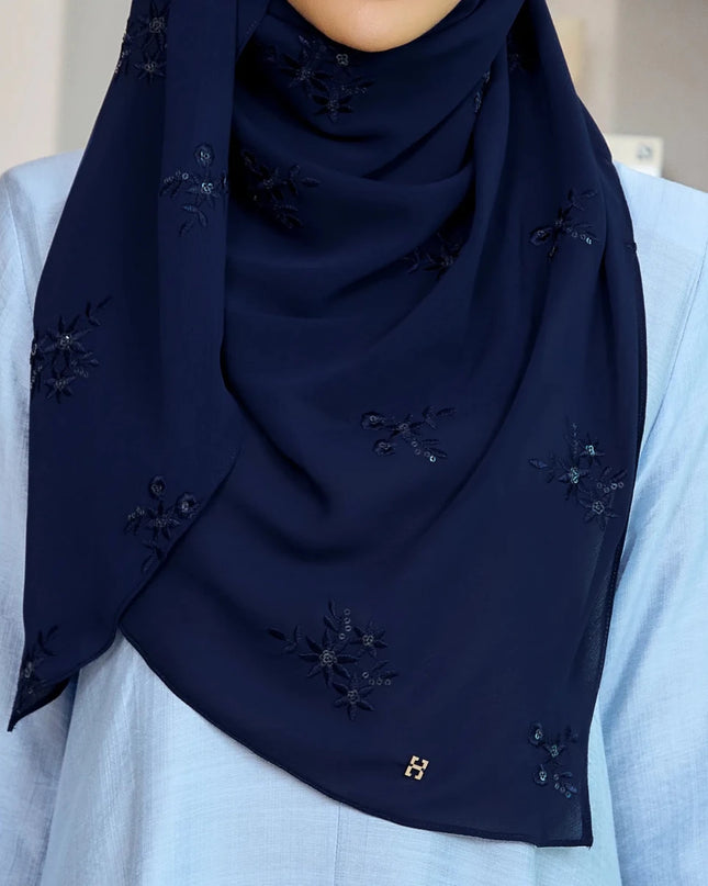 SWEETLY-SO LUXE ELARA in NAVY