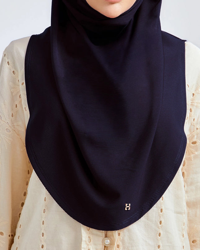 SO-MAREYYA in NAVY BLUE