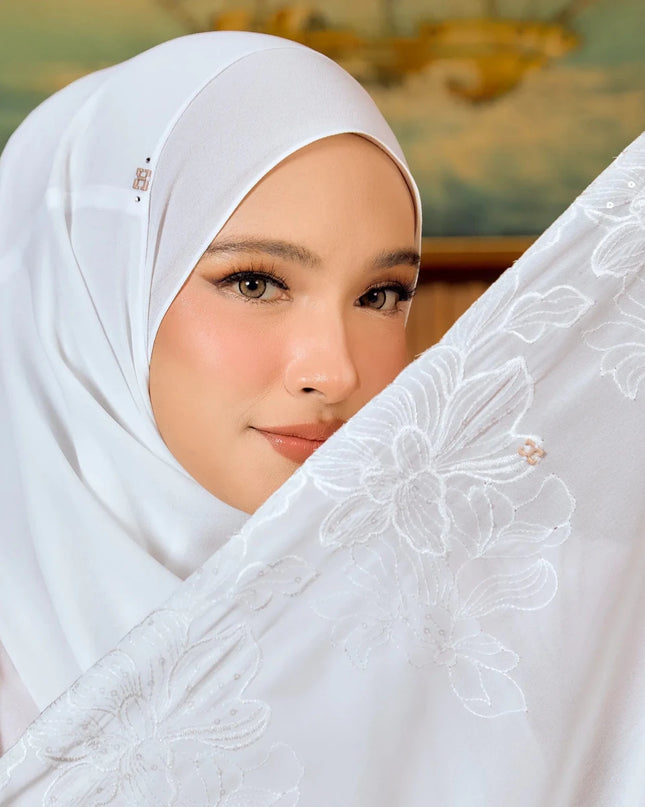 PS-CHLOE in OFF WHITE