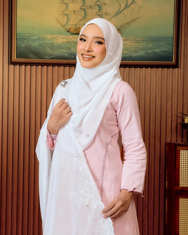 PS-CHLOE in OFF WHITE