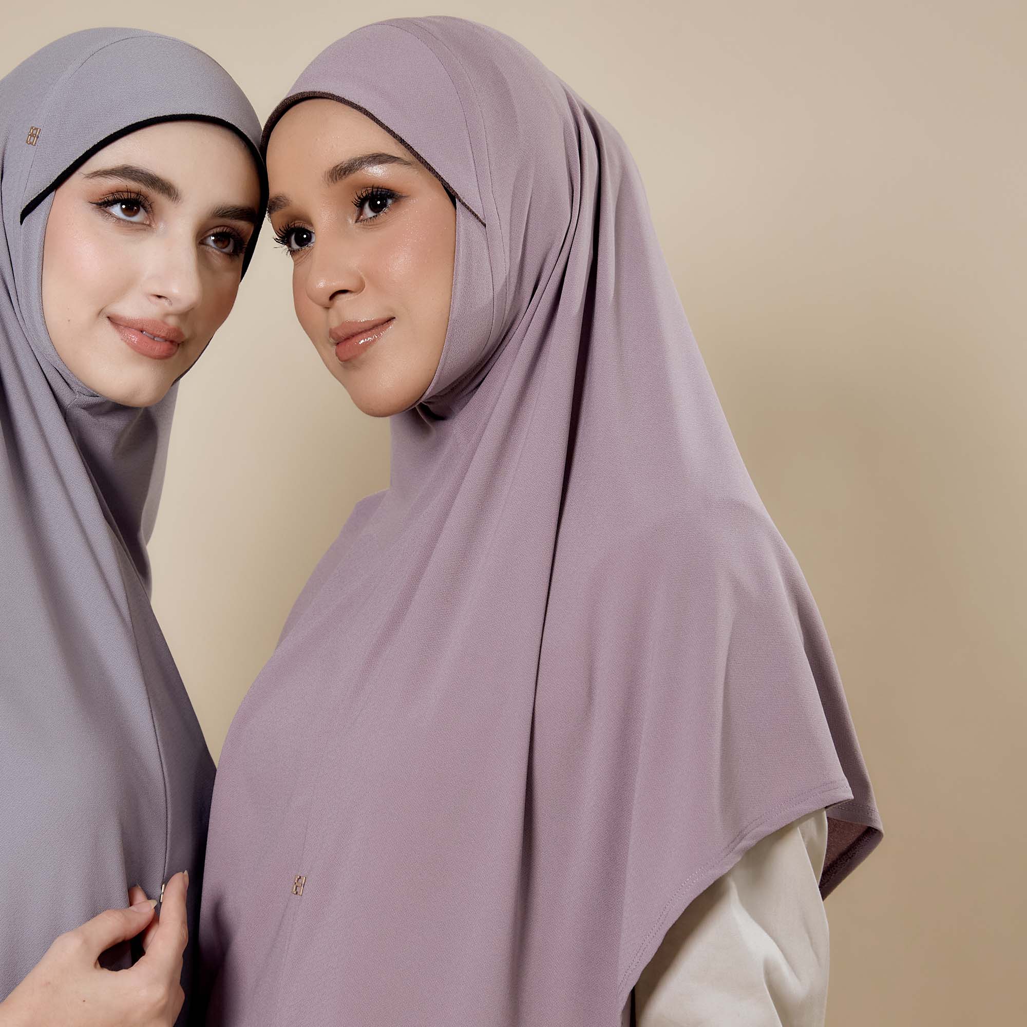 SO-MERRIAM in OPERA MAUVE