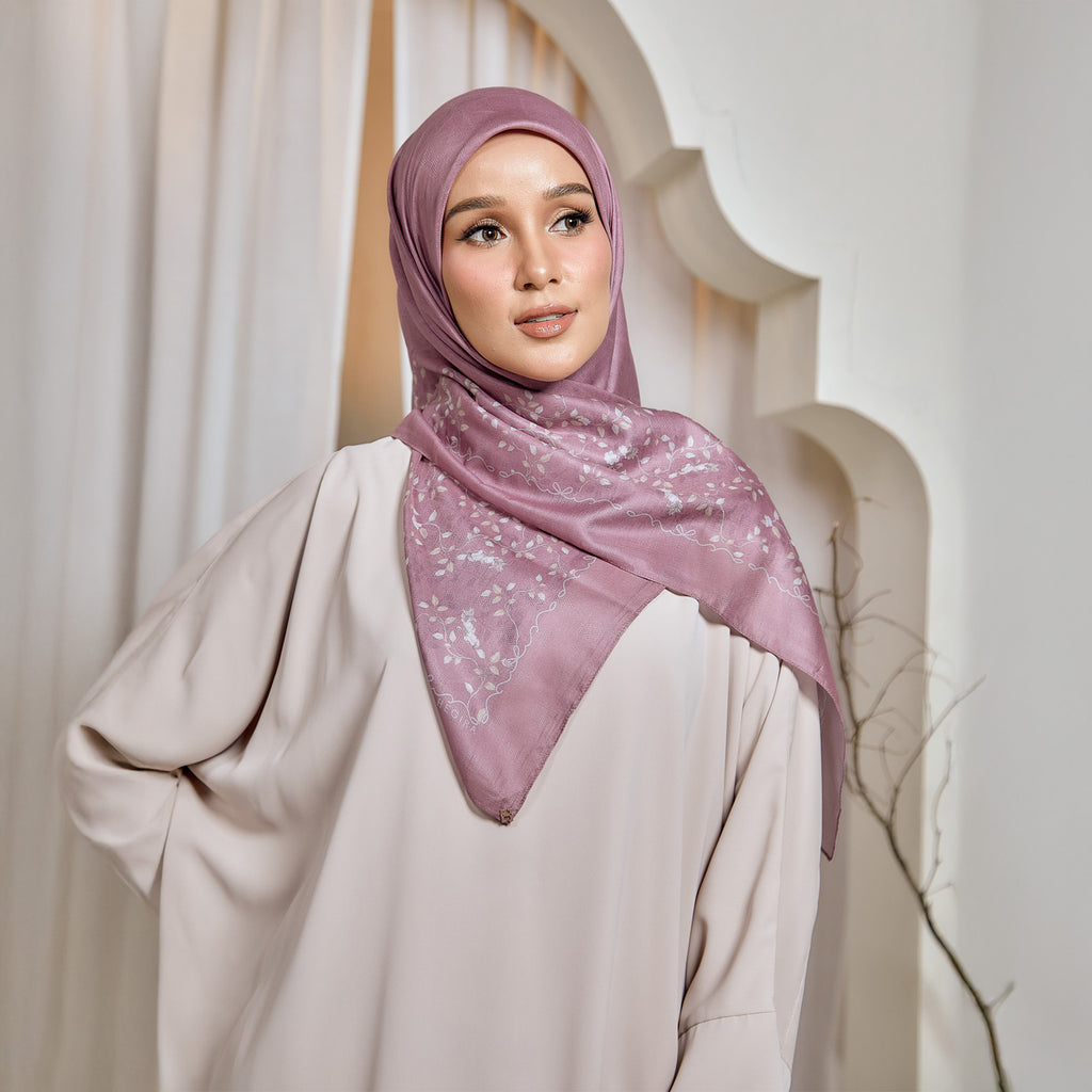 PS-SOFT EMBOSSED SEMILIR DAUN in PLUM ROSE