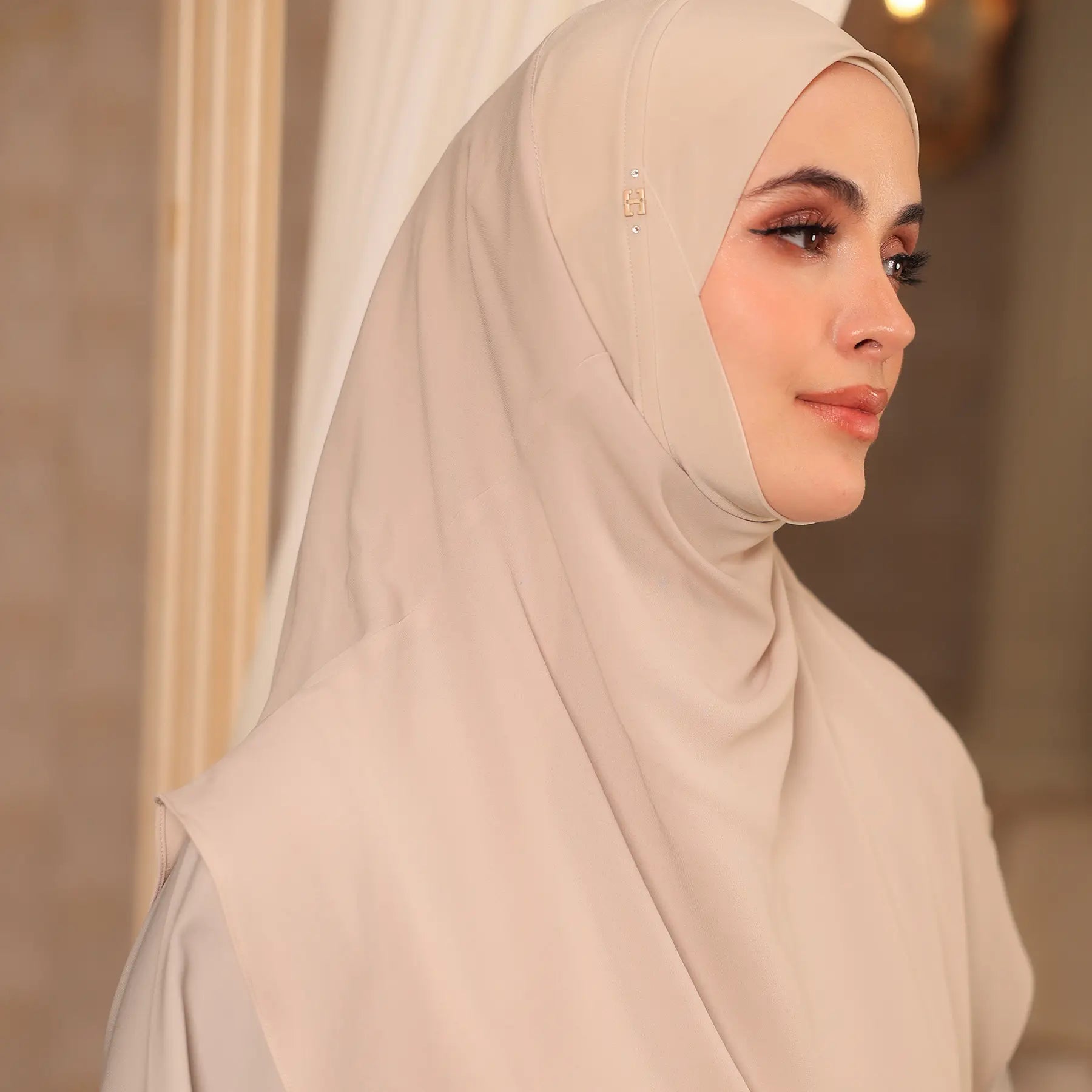 NARALY-SO PLAIN in PASTEL CREAM