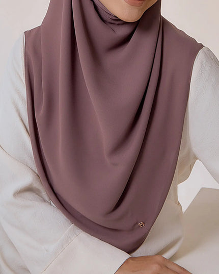 GRACEFULLY-SO PLAIN in ROSY BROWN