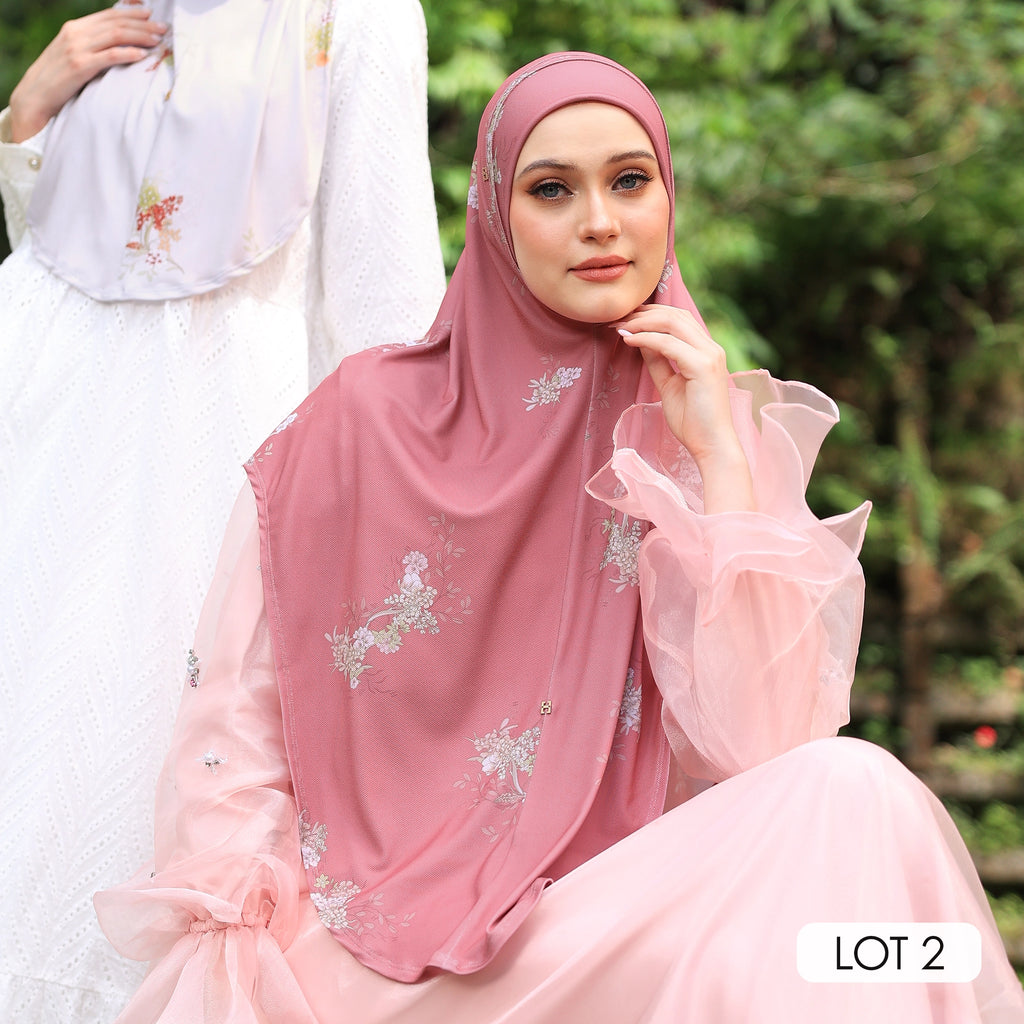 SO-MARJAN TWILL NC GARLAND in RUBY