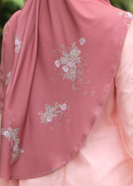 SO-MARJAN TWILL NC GARLAND in RUBY